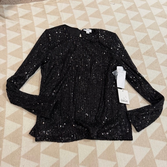 NWOT CeCe
Women's Long Sleeve Crew Neck Sequin Blouse - Picture 3 of 4